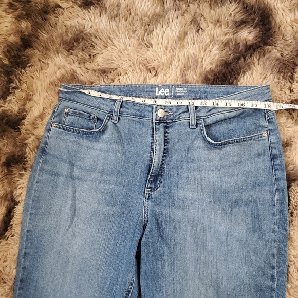 Size 18 Lee jeans - Picture 2 of 11